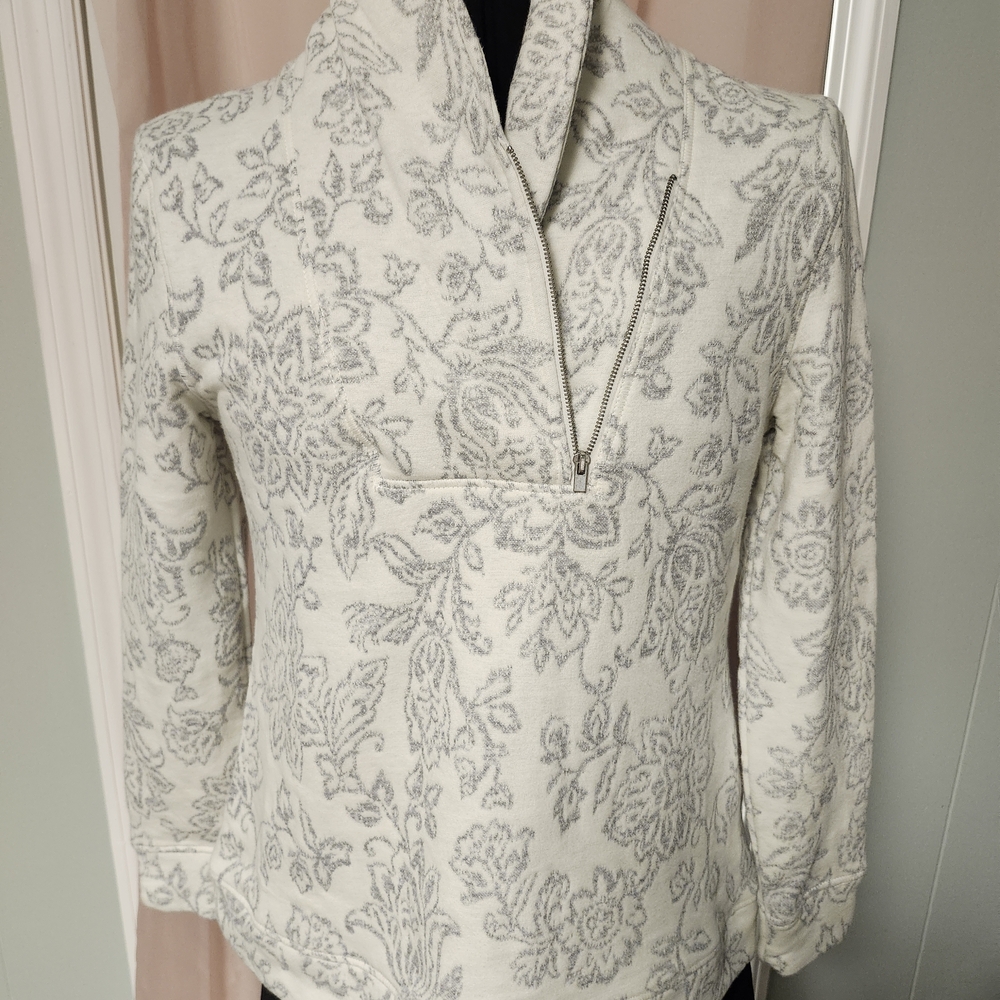Croft & Barrow Gray Patterned Sweater